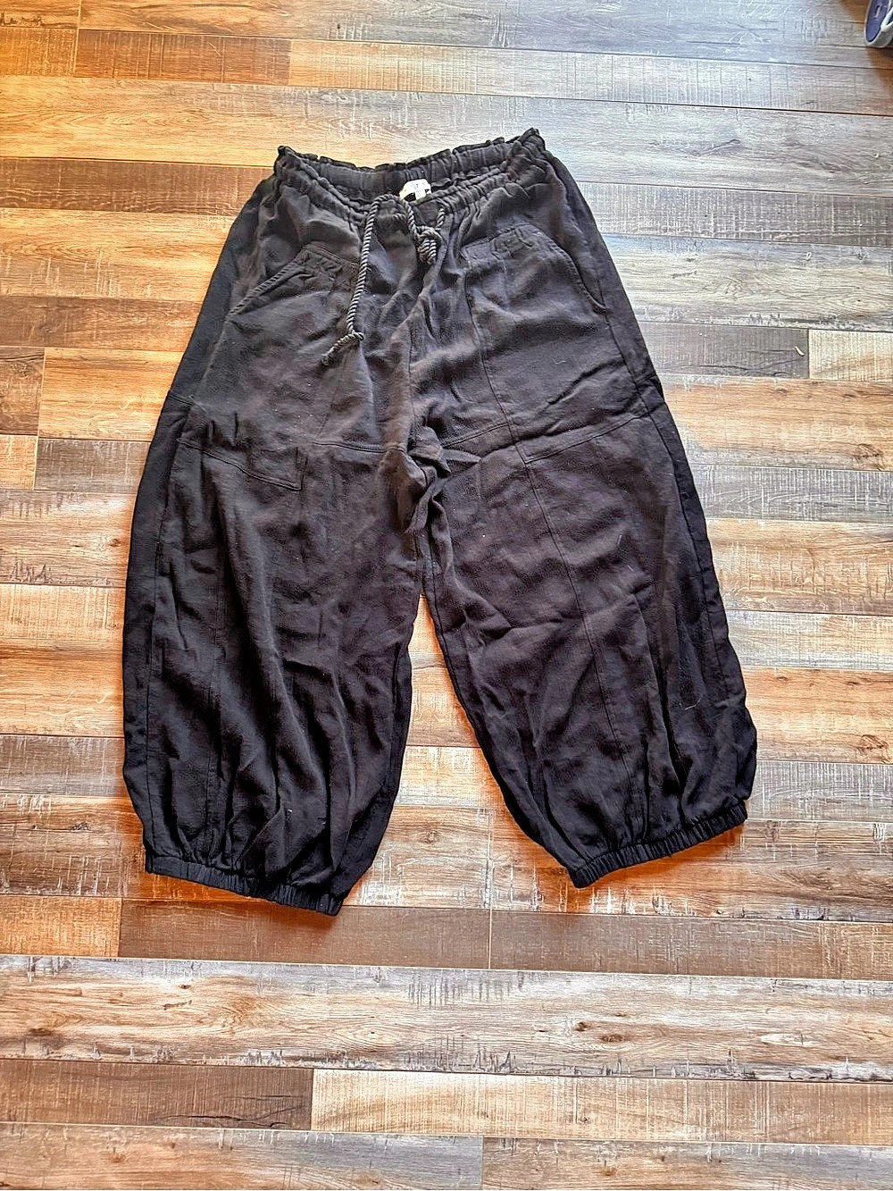 HYFVE Black Jogger Pants Size Large Like New